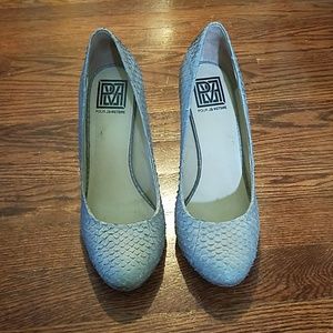 Pour La Victoire Snakeskin Grey Pumps